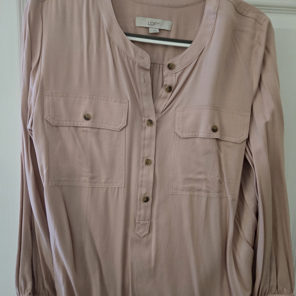 LOFT Women's Blush Button-Down Top